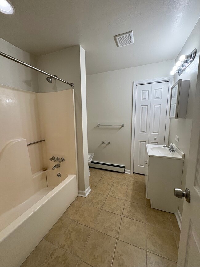 Riveredge Square Apartments, Spring City, PA 19475 - photo 6