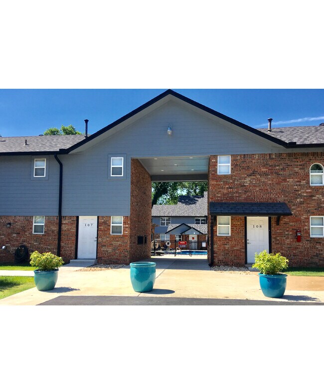 240 E 15th St, Edmond, OK 73013