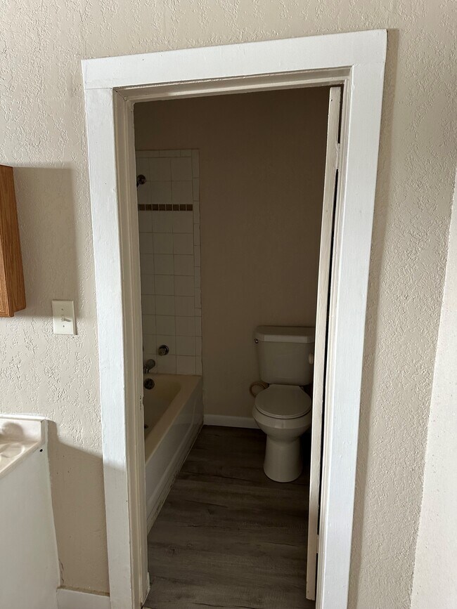 Sands Motel, Walsenburg, CO 81089 - photo 3