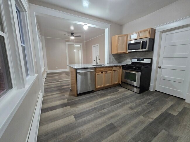 1422 26th Ave N unit 3, Minneapolis, MN 55411 - photo 3