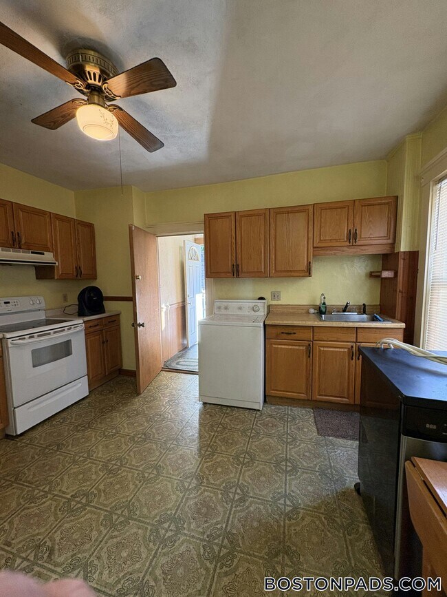 62 Union St unit 1, Brighton, MA 02135 - photo 5