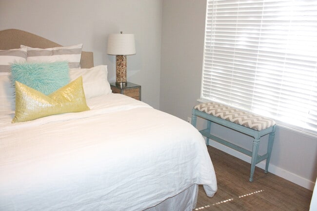 3408 Dolphin Dr, Austin, TX 78704 - photo 6