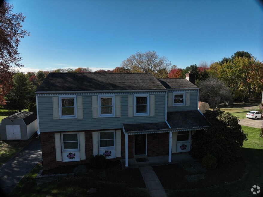 1537 King Charles Dr, Pittsburgh, PA 15237 - photo 2