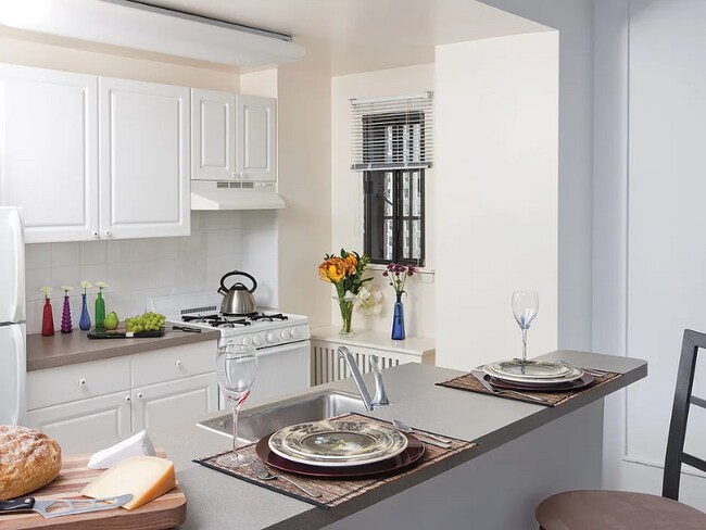 1512 Spruce St unit 10, Philadelphia, PA 19102 - photo 2