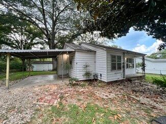 630 Hoover St, Malvern, AR 72104