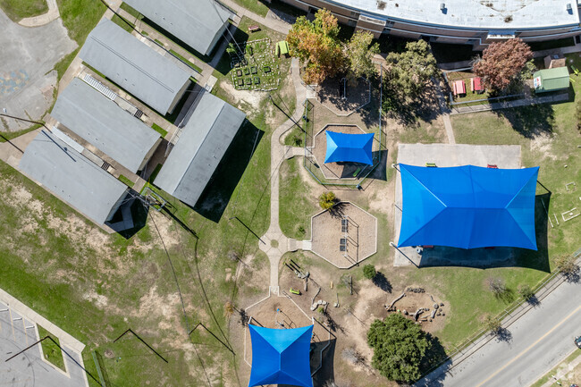 Wooldridge Elementary School offers large and covered playgrounds for students.