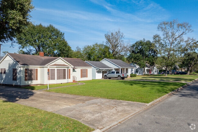 Ranch style homes maximize space in central Beaumont.