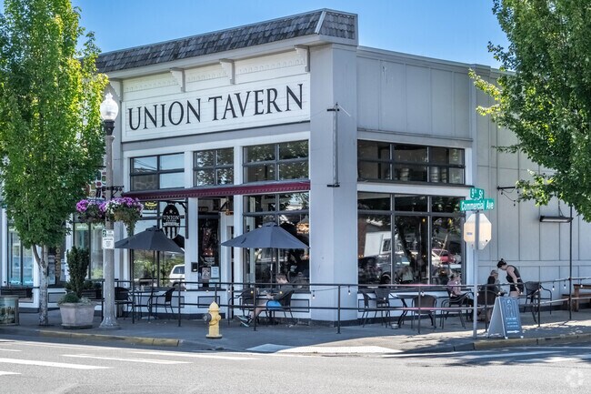 Union Tavern in downtown Anacortes, is a Skyline neighborhood favorite for drinks and more.