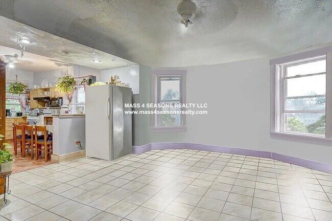 1 Gannett St unit 2, Dorchester, MA 02121 - photo 4