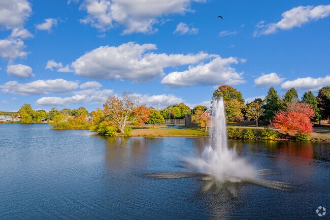 The Flax Pond Rest Area has a beautiful water feature for locals of Indian Ridge to admire.