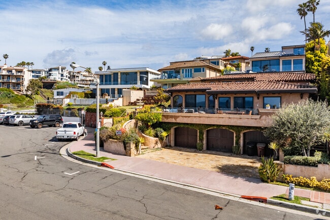 Much larger mansions and estates in Southwest San Clemente range from $10 million to $20 million.