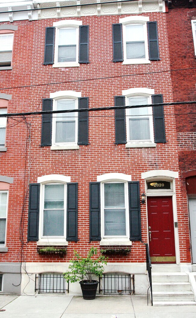 2320 Catharine St unit 1, Philadelphia, PA 19146 - photo 2