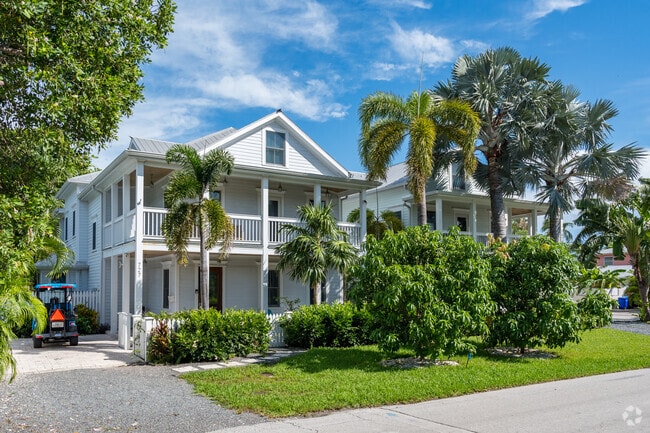 The homes in Old Town offer island architectural elements with lush greenery.