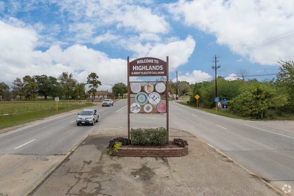 Neighborhood_Highlands_v1_121023