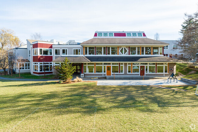 Dedham Country Day School welcomes current and prospective students.
