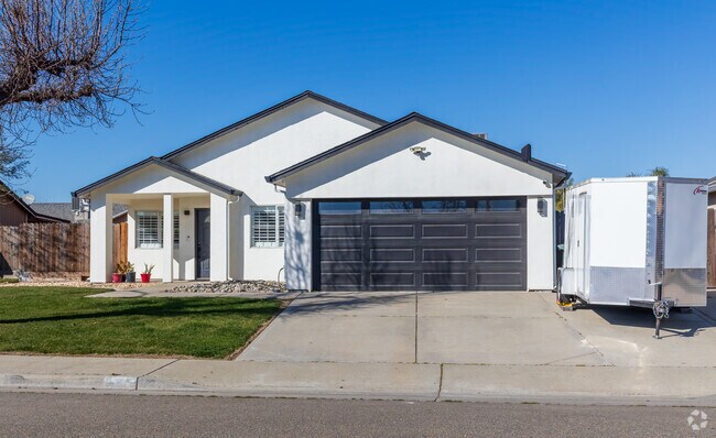 Homes with stucco facades can be found in The City of Livingston.