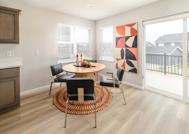 410 Crusader Point, Waunakee, WI 53597 - photo 6