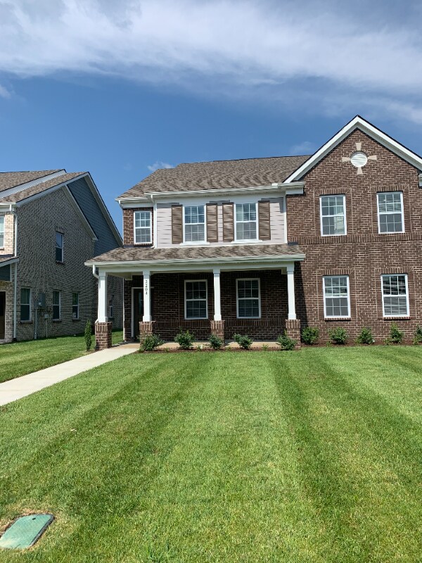 2204 Hospitality Ln, Murfreesboro, TN 37128
