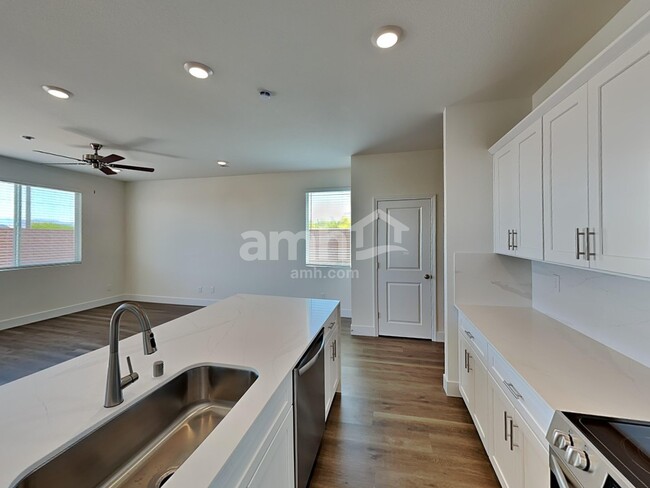 5866 Fly Fisher St, Las Vegas, NV 89113 - photo 3
