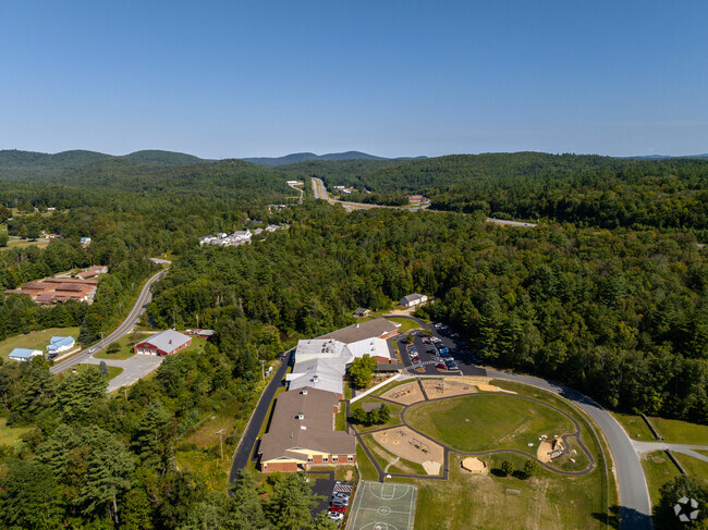 Grantham Village School in the town of Grantham serves grades K-12.