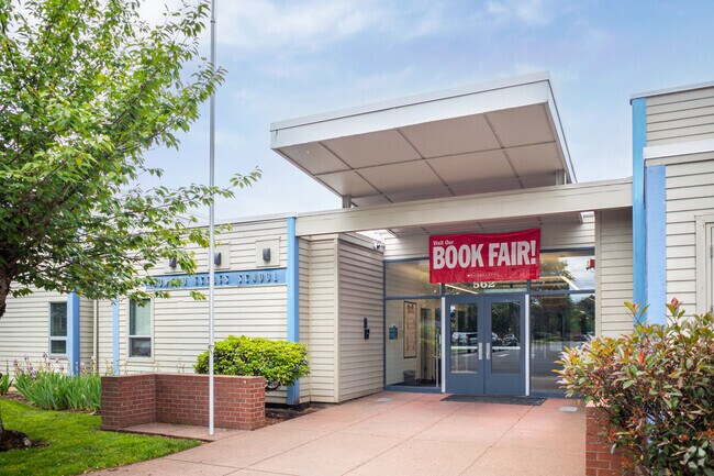 Howard Eccles Elementary School is a Public Elementary School in Canby, Canby OR.