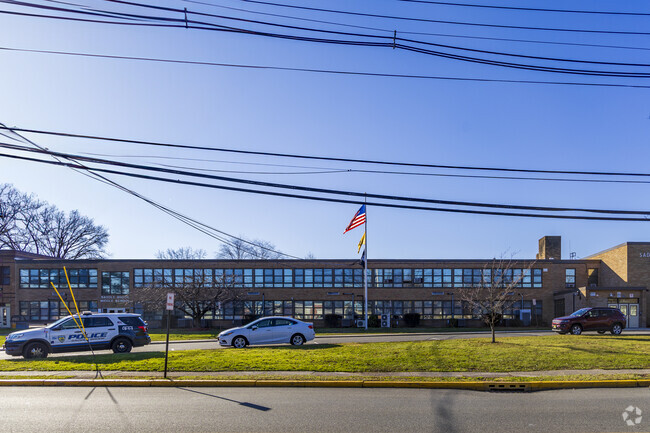 Saddle Brook Mid High school opens its doors to students in grades 7-12