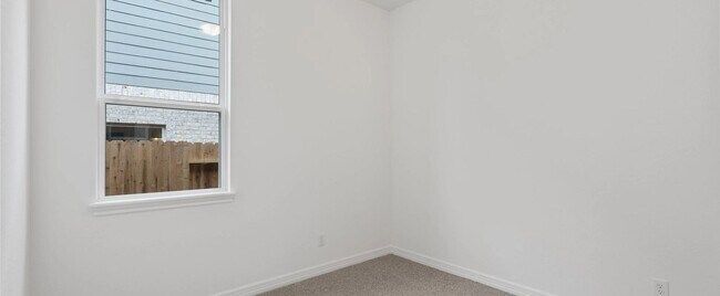 14811 Mission Ave, Mont Belvieu, TX 77523 - photo 5