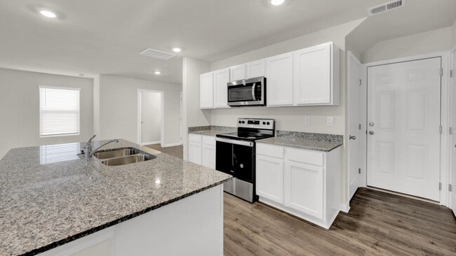 949 Jerry Price Dr, Knoxville, TN 37920 - photo 3