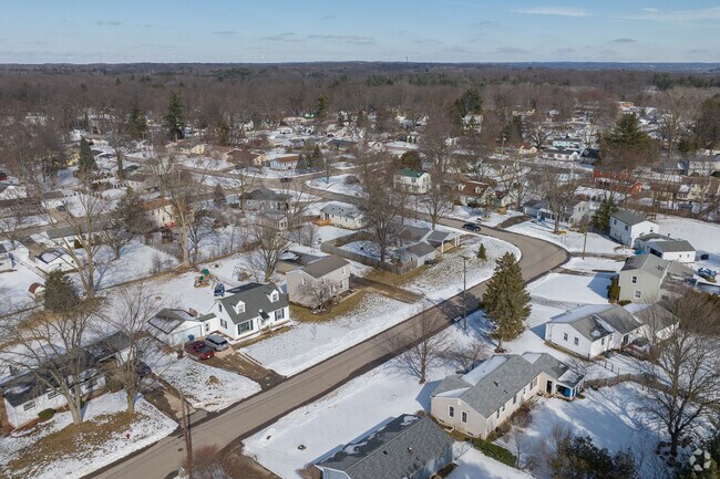 Winter, Comstock Park, Homes
