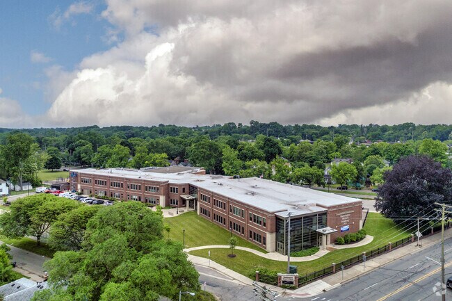 Washington Writers' Academy serves students in grades K-5.