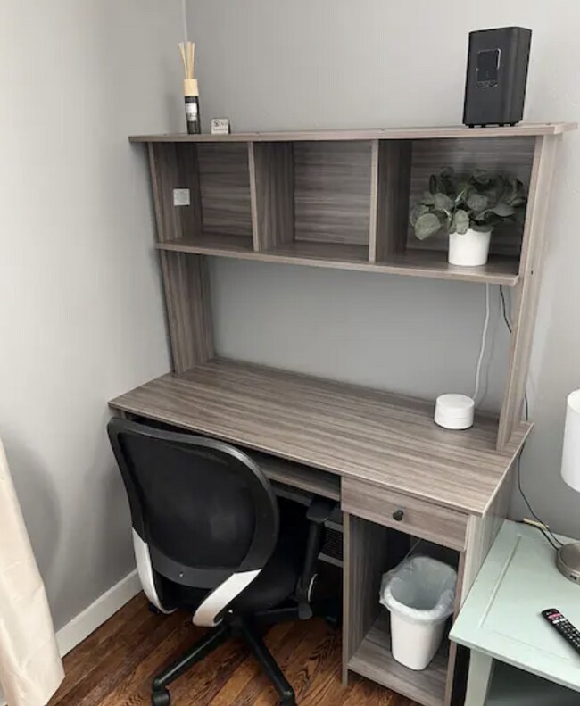 111 N Black River St unit Upper, Sparta, WI 54656 - photo 4