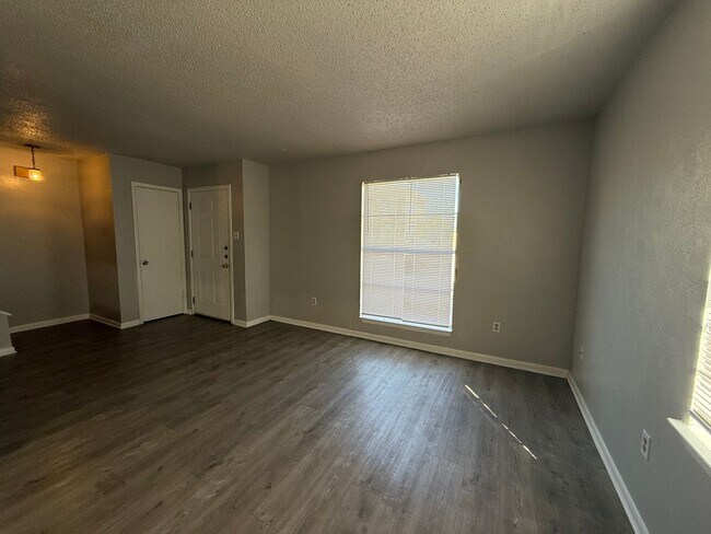 4503 Hunt Cir unit C, Killeen, TX 76543 - photo 3