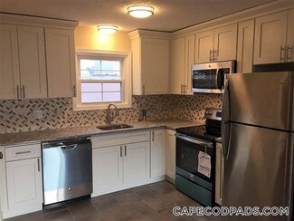 12 Holt Rd Unit 5, Bourne, MA 02532