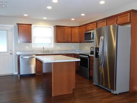 12 Pine St, Norwalk, OH 44857 - photo 2