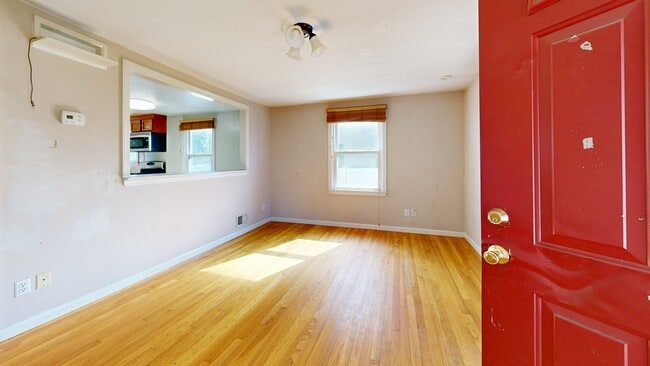 17 Guilford Ct, East Haven, CT 06512 - photo 2