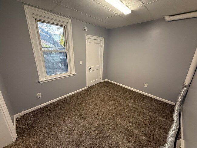 6 Van Buren St unit 2R, Troy, NY 12180 - photo 6