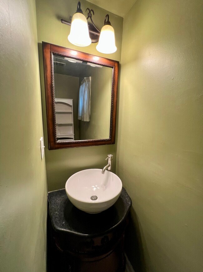 1202 Vine St unit 5, Scranton, PA 18510 - photo 5