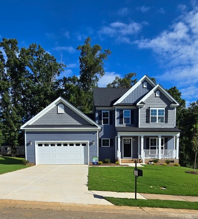 145 Oakmont Ln, King, NC 27021