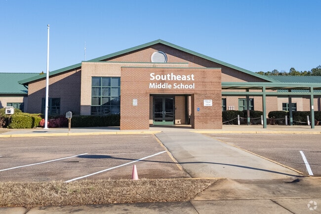 Southeast Middle School is a public education option.