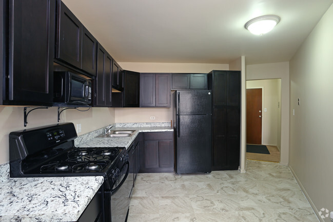 1BR, 1BA - Kitchen