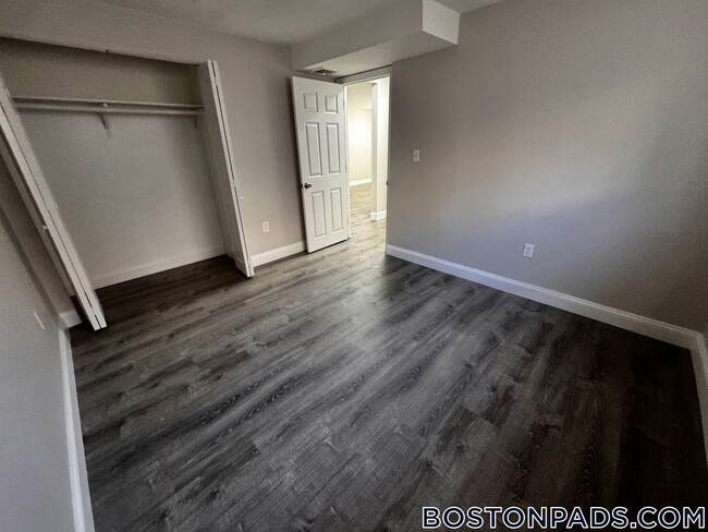 148 Stevens St unit 2, Lowell, MA 01851 - photo 3