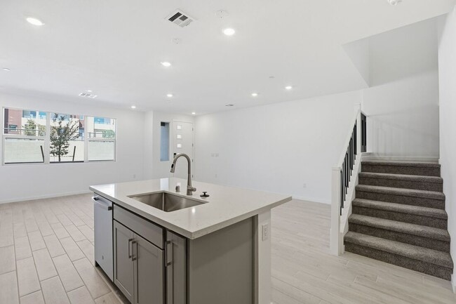 1483 Hopeful Lark Ln, Las Vegas, NV 89138 - photo 5