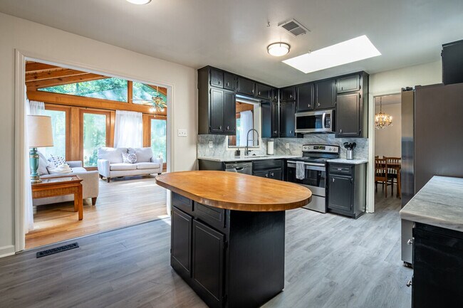 2431 Weatherford Ct unit ID1234814P, Marietta, GA 30068 - photo 3