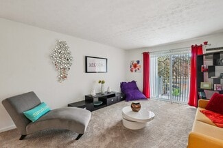 860 E Walton Blvd, Pontiac, MI 48340