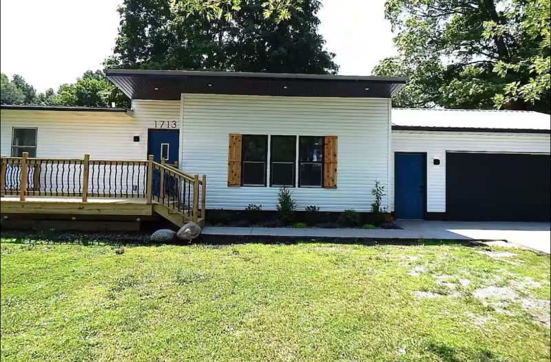 1713 5th St, La Porte, IN 46350 - photo 1