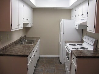 411 Woodside Trail Unit D-2, Decatur, IL 62521