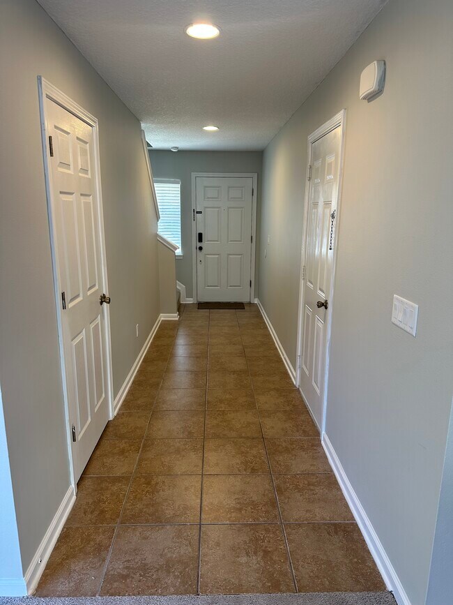 1500 Calming Water Dr unit 2406, Orange Park, FL 32003 - photo 3