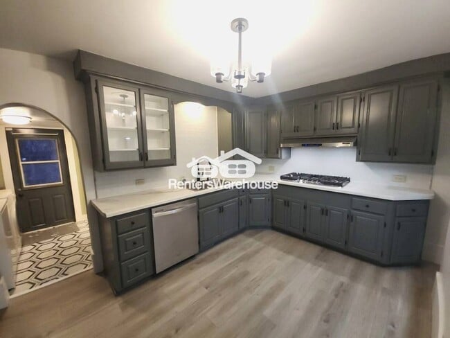 1426 Douglas St, Menomonie, WI 54751 - photo 4