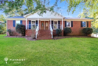 111 Point Cir, Belmont, NC 28012