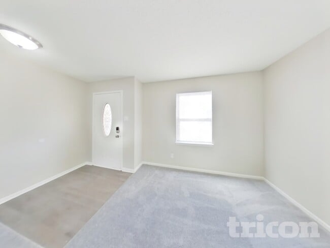 2928 Youngberry Ct, Indianapolis, IN 46217 - photo 3